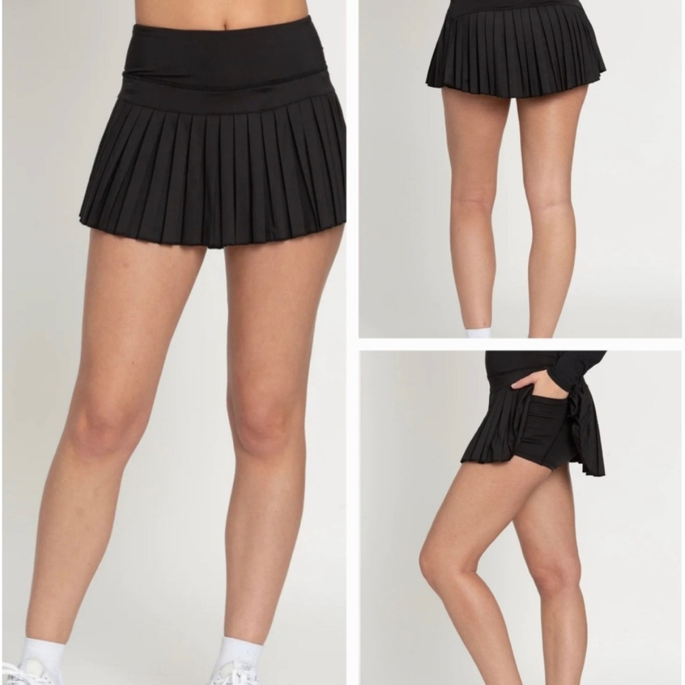 Gold Hinge black skirt